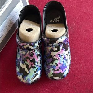 Dansko Black and Blue Moccasins Comfortable Slip-On Shoes